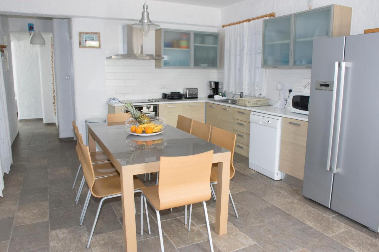 Votsalo Villa ポモス エクステリア 写真